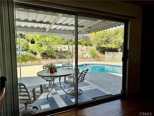 Building Photo - 11543 Swinton Ave