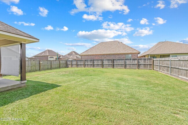 Building Photo - 101 Ace Ln