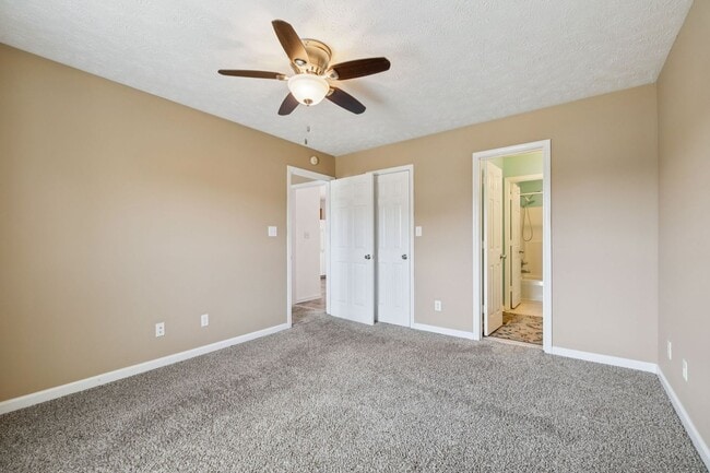 Building Photo - 1073 Bobcat Dr