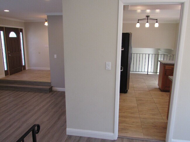 Building Photo - Beautiful 4 Bed, 2.5 Bath Home in Perfect San Ramon Location