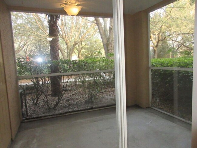 Building Photo - 831 Camargo Way