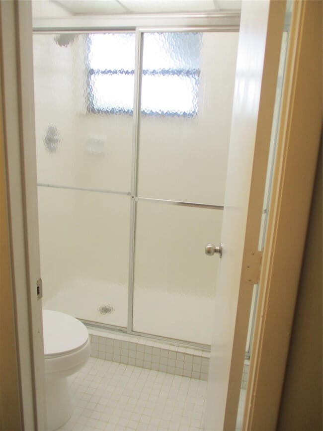 Building Photo - 6751 N University Dr