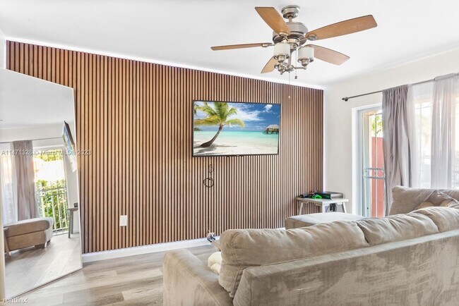 Building Photo - 2 br, 2.5 bath House - 8530 NW 3rd Ln # 411