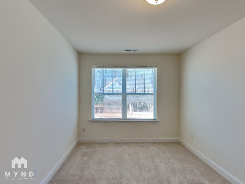 Building Photo - 1546 Cedar Tree Dr