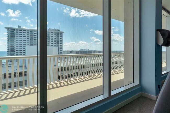 Building Photo - 4020 Galt Ocean Dr