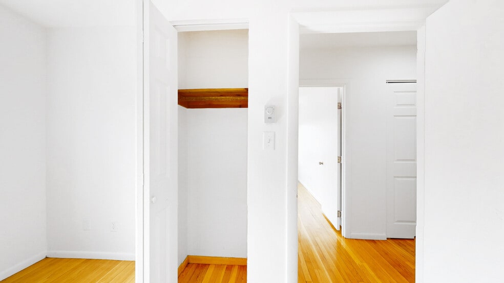 Building Photo - 525 Highland Ave