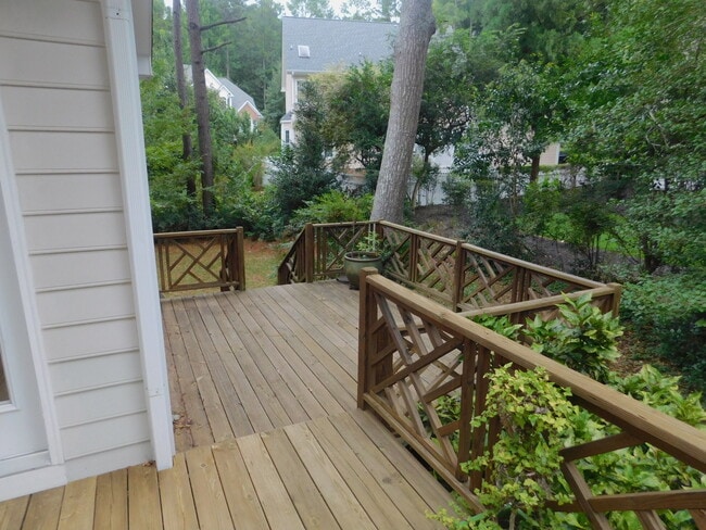 Building Photo - Beautiful 4br, 2.5 ba home in Lochmere!  Avail Aug 14, 2026!