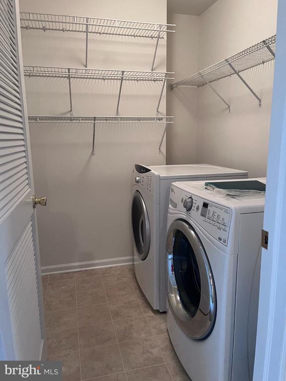 Building Photo - 326 Keswick Dr