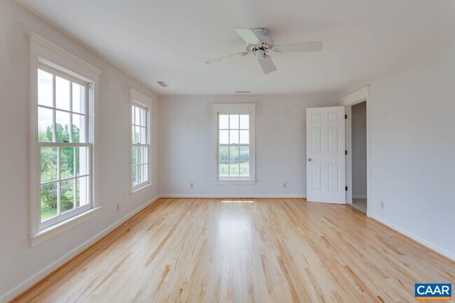 Building Photo - 1522 Oak Hill Ln