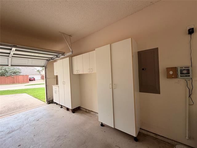 Building Photo - 120 Stonecreek Dr