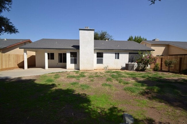 Building Photo - Wonderful 3 Bedroom / 2 Bedroom home for r...