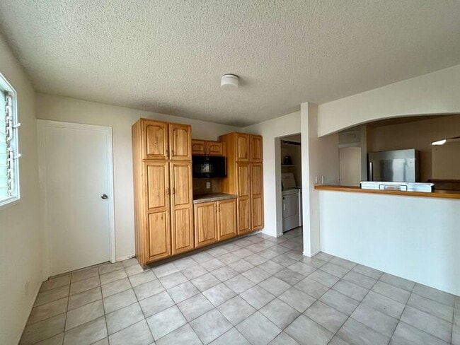 Building Photo - Mililani Town: 4 bed, 2.5 bath House with Den and Large Patio