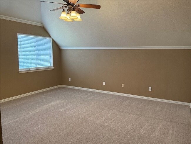 Building Photo - 2207 Canterbury Dr