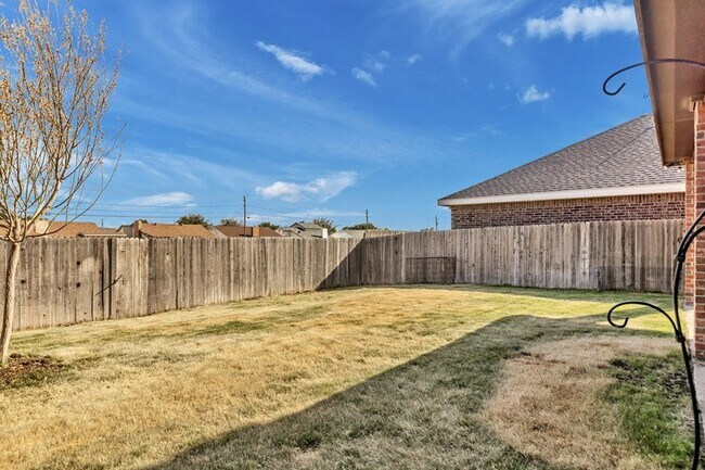 Building Photo - 1744 Boise Dr