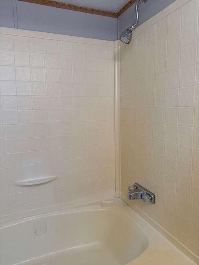 Building Photo - Greenback 37742 - 3 bed 2 bath mobile home...