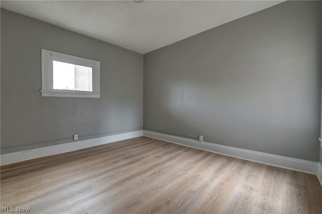 Building Photo - 14120 Superior Rd