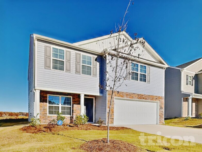 Building Photo - 5235 Ironwood Dr