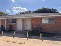 Building Photo - 17 Kenyon Rd