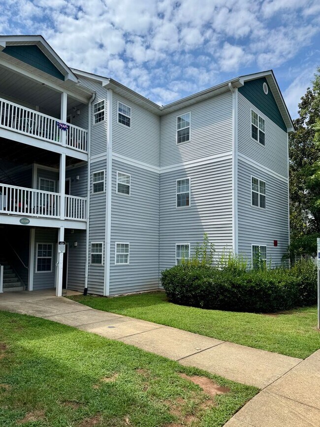 Building Photo - 3730 Pardue Woods Pl