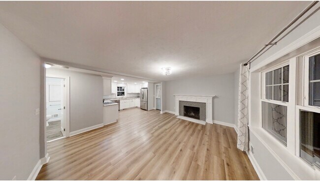 Building Photo - 99 Conlyn Ave