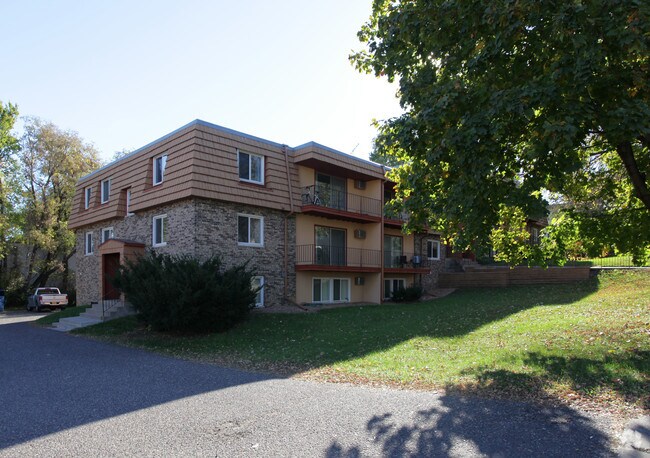 Building Photo - 1325 Jersey Ave S
