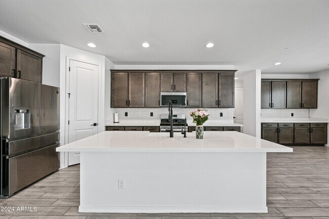 Building Photo - 13360 W Briles Rd