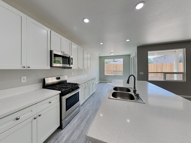 Building Photo - 8578 W Wing Dr