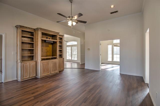 Building Photo - 1400 N St Charles Ave