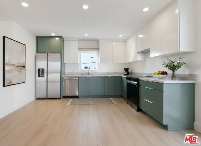 Building Photo - 8561 Belmont St