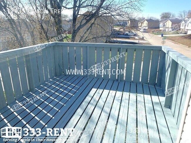 Building Photo - Lovely Condo Ready For You to Move In!