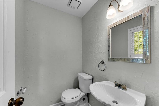 Building Photo - 1427 Old Virginia Ct SE