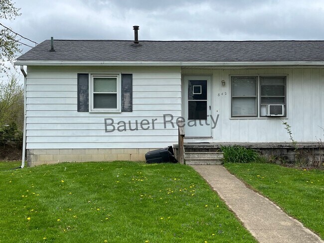 Building Photo - dk840