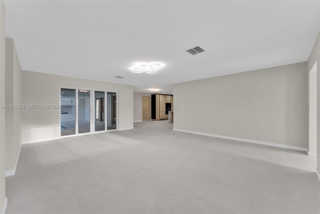 Building Photo - 5419 NE 22nd Ave