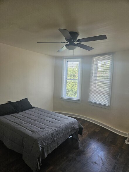 Building Photo - 1609 McKean Ave