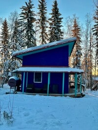Building Photo - Cute cabin in the woods for rent