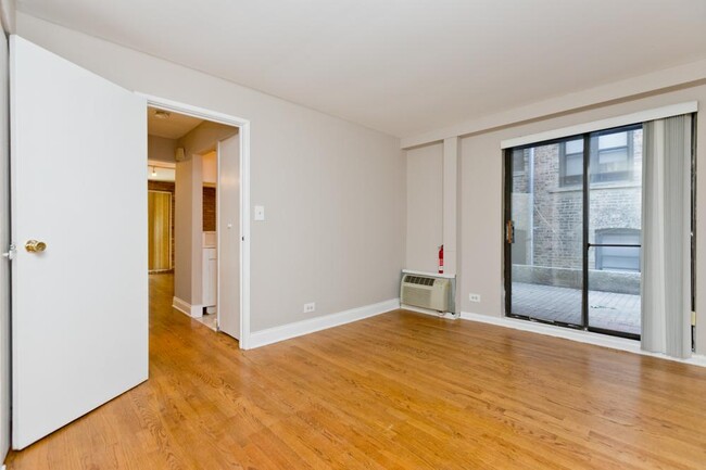 Building Photo - 1 bedroom in Chicago IL 60613