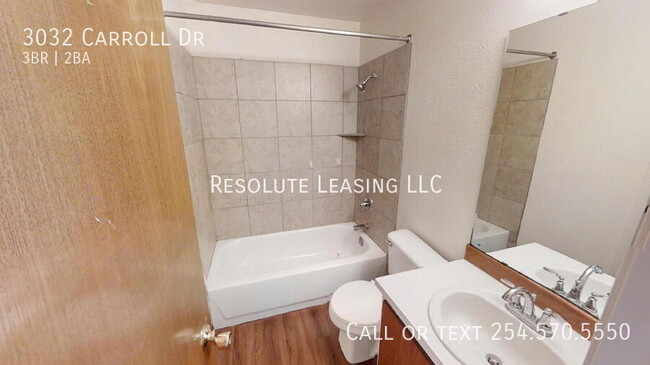 Building Photo - 3032 Carroll Dr