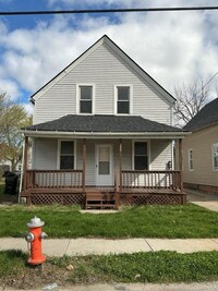 Building Photo - 3206 Saratoga Ave