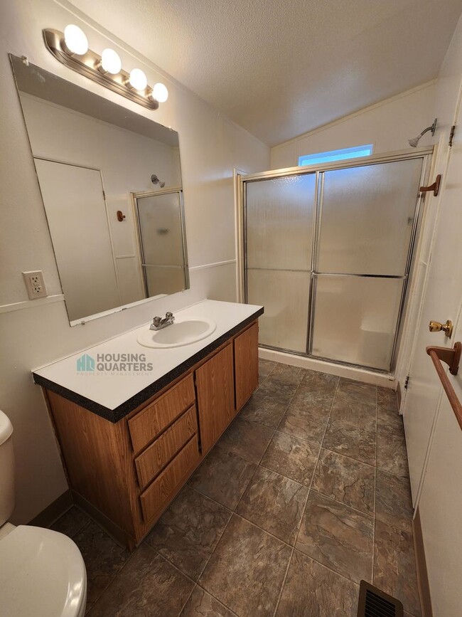 Building Photo - 15317 W Charles Rd