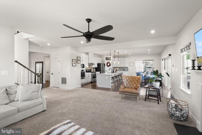 Building Photo - 12914 Hazelwood Dr