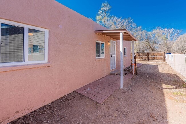 Building Photo - 268 Osuna Rd NW