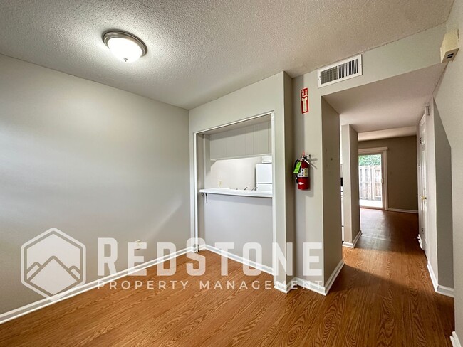 Building Photo - 1509 Edith St