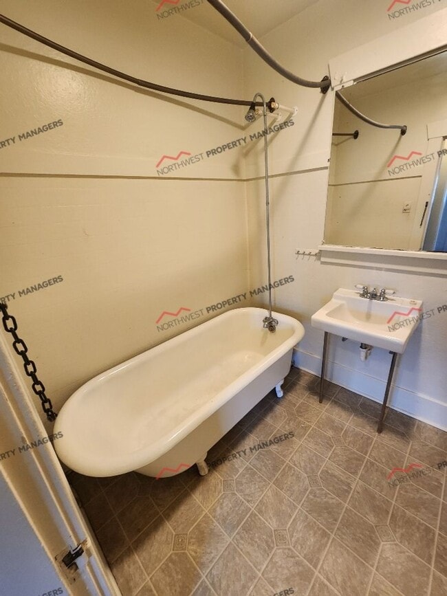 Building Photo - STATUS: AVAILABLE  | R209A | $1795