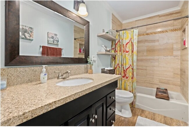 Building Photo - Charming 4-Bedroom, 2-Bath Fully Furnished...