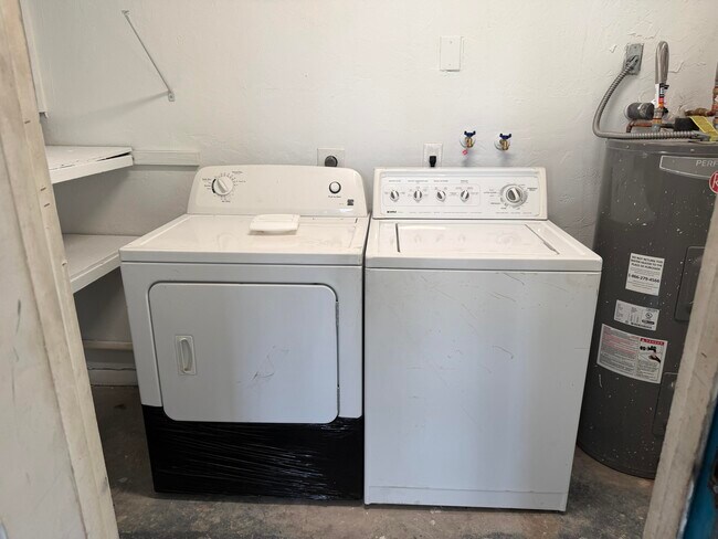 Building Photo - 4717 Carver St