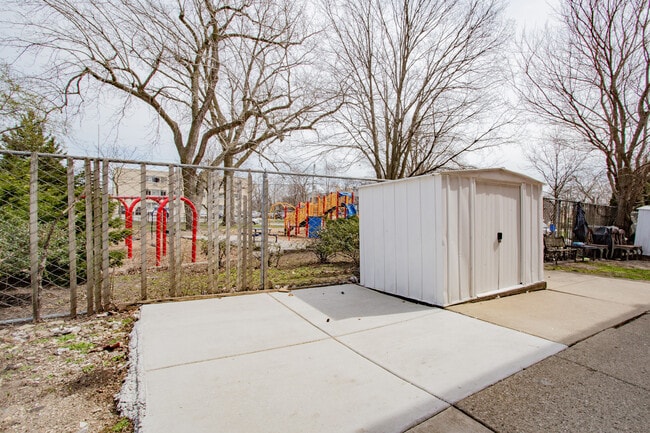 Building Photo - 4852 Carol St