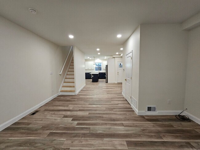 Building Photo - Amazing all new 4 bed 2.5 Bath House for rent!