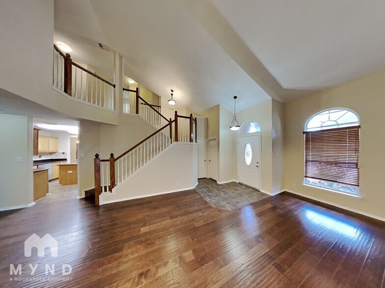 Building Photo - 8930 Wolff Vista