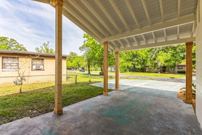 Building Photo - 4818 Dallen Lea Dr