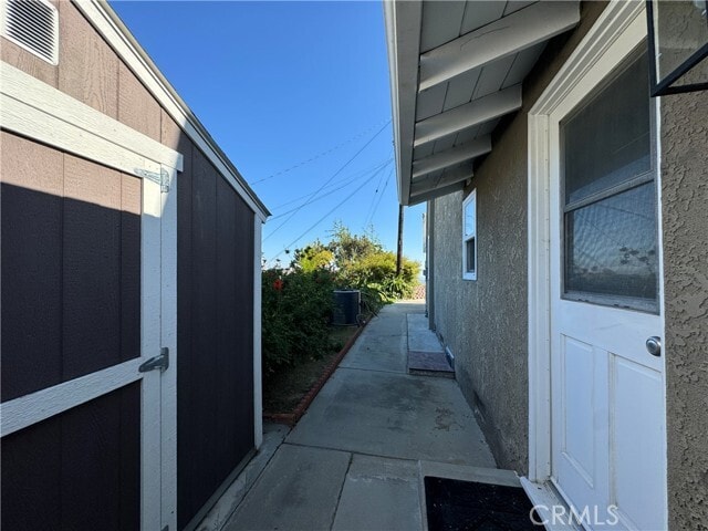 Building Photo - 13678 Sycamore Dr